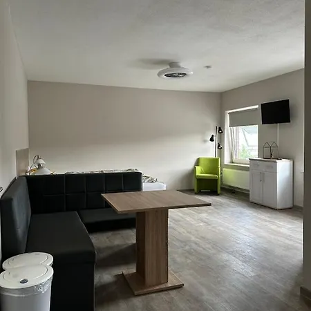 Aparthotel Monteur 2*